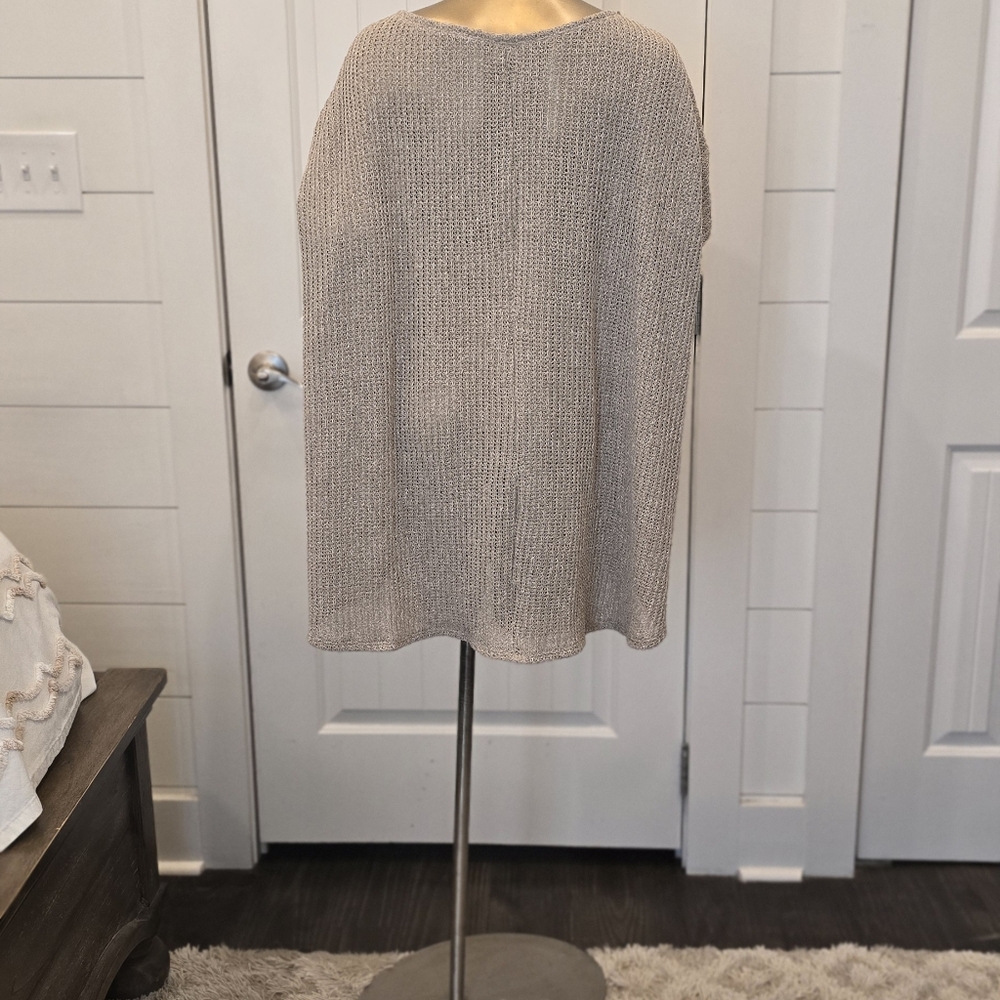 High-Low Sweater - Picture 3 of 7